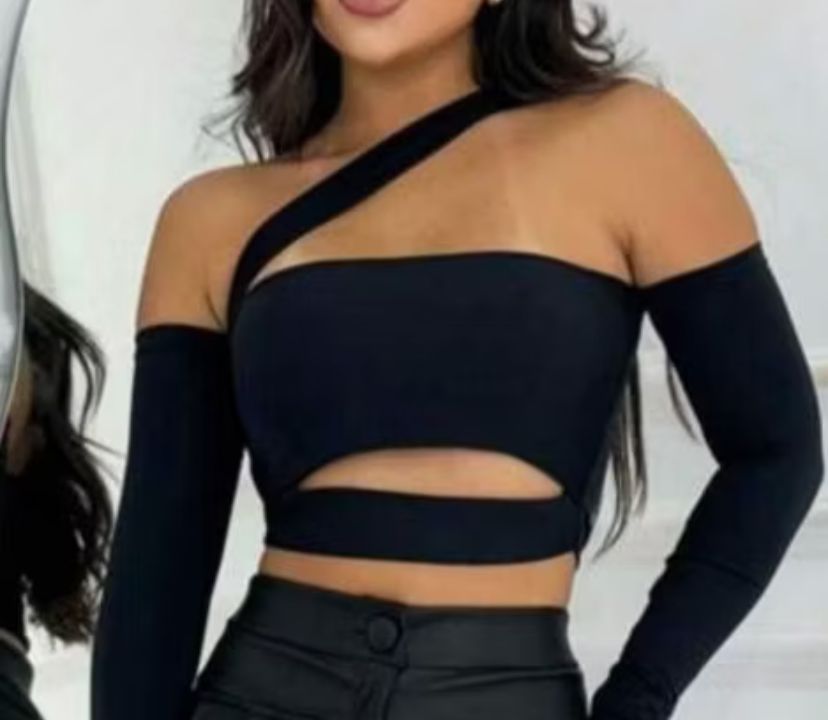 Cropped Faixa Manga Longa Moda Blogueira Gringa Sem Bojo, Decotado Ombro a Ombro