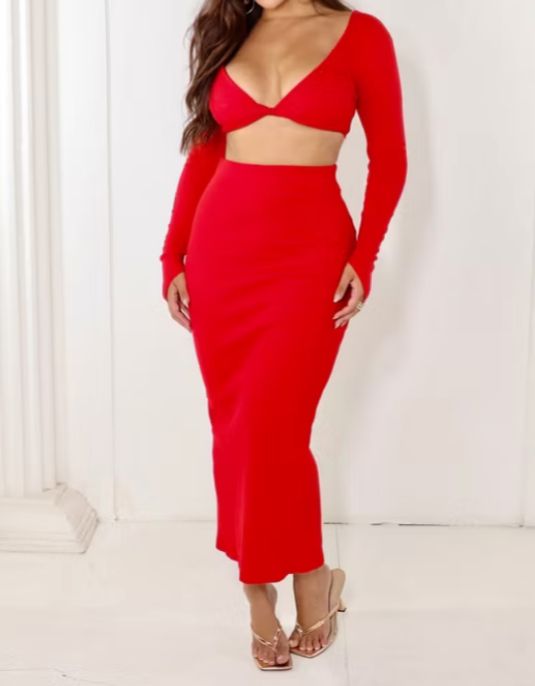conjunto de saia longa e cropped torcido manga longa