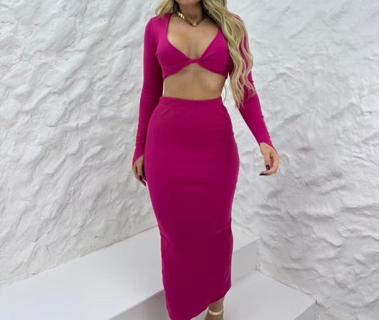 conjunto de saia longa e cropped torcido manga longa